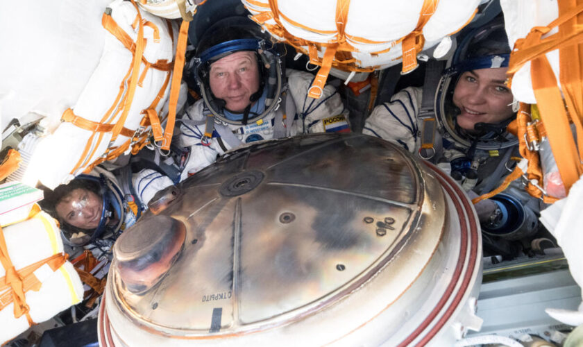 Trois astronautes de retour de l'ISS atterrissent au Kazakhstan