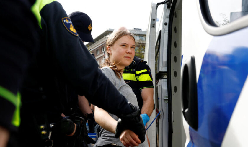 La militante pour le climat Greta Thunberg interpellée lors d'une manifestation aux Pays-Bas
