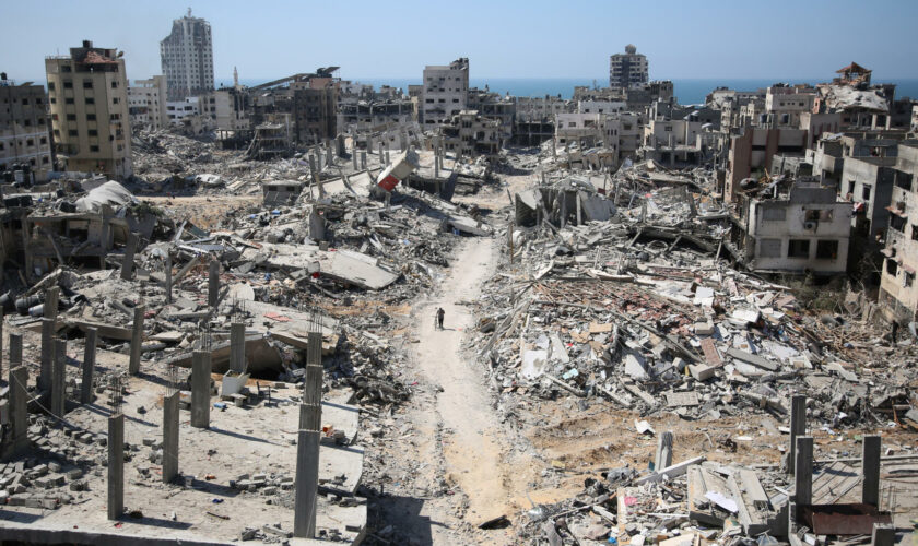 Guerre Israël - Hamas : l’hôpital al-Chifa à Gaza est une « coquille vide » avec des « tombes », alerte l’OMS