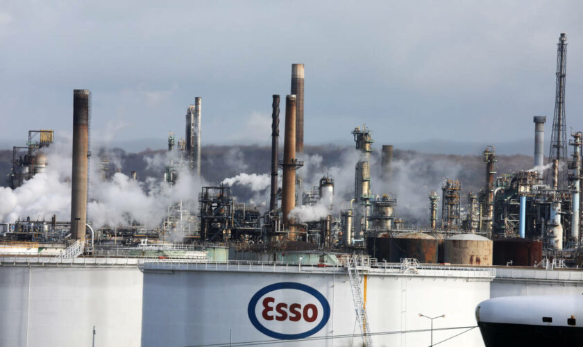 Le pétrolier ExxonMobil réduit ses activités en France et supprime 677 emplois