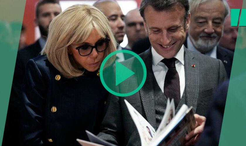 Macron veut développer la lecture, une « bonne addiction » pour contrer l’omniprésence des écrans