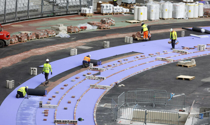 Paris 2024 : couleur violette, coquilles de moules pilées… Les secrets de la nouvelle piste d’athlétisme du Stade de France pour les JO