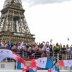 Présentation de la torche olympique des Jeux de Paris-2024, au pied de la Tour Eiffel, en présence de la légende du sprint Usain Bolt, le 25 juillet 2024 à Paris