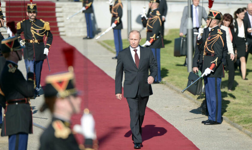 La Russie invitée aux commémorations du débarquement en France, mais pas Vladimir Poutine