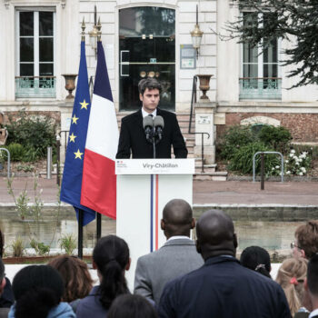 EN DIRECT - Gabriel Attal à Viry-Châtillon : «Je souhaite que les parents défaillants puissent faire l’objet de travaux d’intérêt général»