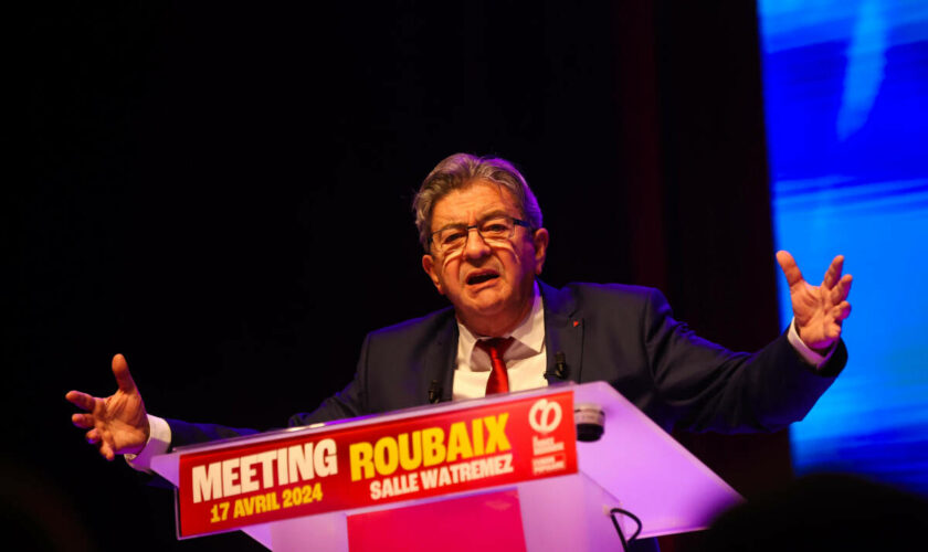 A Roubaix, Mélenchon veut « amener les quartiers populaires aux urnes »