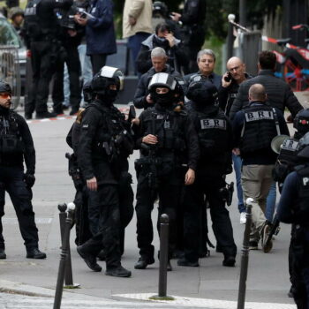 Consulat d’Iran à Paris : un homme interpellé par la police, pas d’explosifs retrouvés