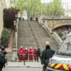 Un périmètre de sécurité a été mis en place, vendredi 19 avril 2024, autour du consulat d'Iran à Paris.