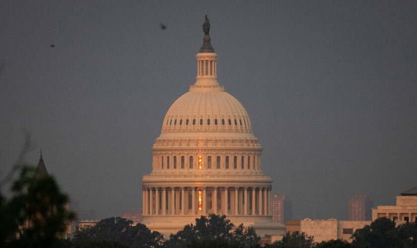 États-Unis : le Congrès vote la reprise de l'aide à l'Ukraine