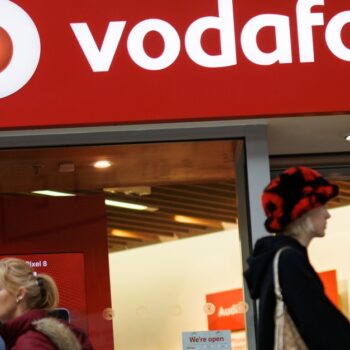 5 Euro Preiserhöhung:Zehn Millionen Vodafone-Kunden könnten sich Sammelklage anschließen