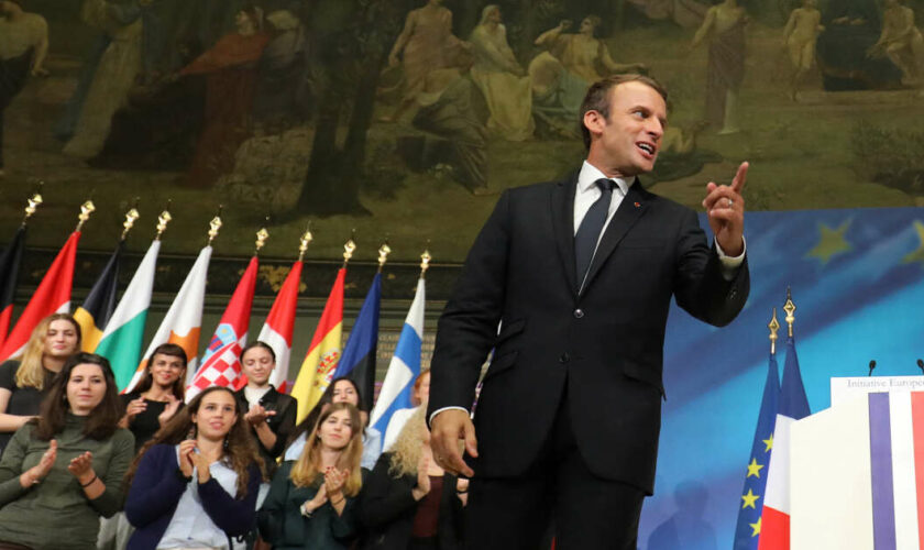 Sept ans après son premier discours à la Sorbonne, un “remake” décevant pour Macron ?