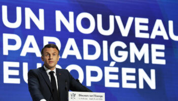 Macron à la Sorbonne, un discours “à la limite du catastrophisme”