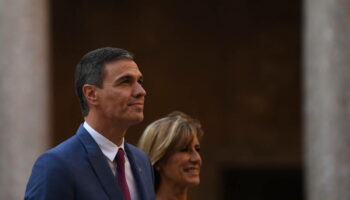 Le Premier ministre espagnol Pedro Sanchez reste à son poste après l’ouverture d’une enquête contre sa femme pour corruption