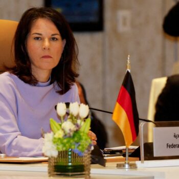 In Riad plädiert Annalena Baerbock für eine Zweistaatenlösung