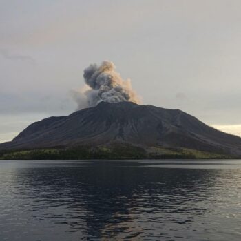 Indonesien: Höchste Alarmstufe nach Ausbruch von Vulkan Ruang