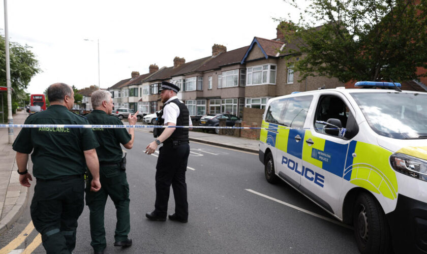 A Londres, un garçon de 13 ans tué dans une attaque à l’épée, un suspect interpellé