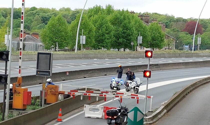A13 : l’autoroute restera fermée entre Paris et Vaucresson au moins jusqu’à lundi inclus, après un mouvement de terrain