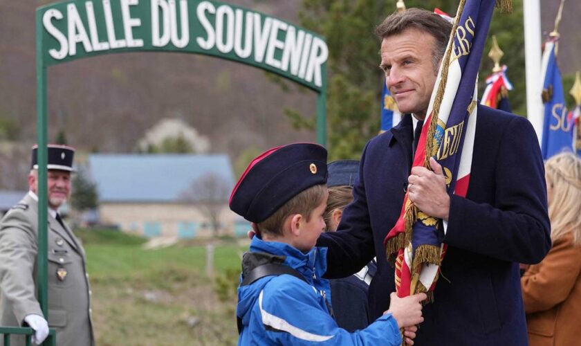 Comment Emmanuel Macron exploite le filon des commémorations