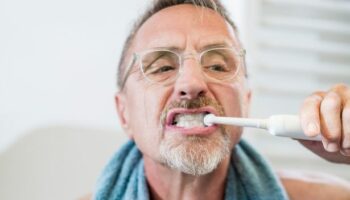 Dentist says one simple mistake people make when brushing can lead to yellow teeth