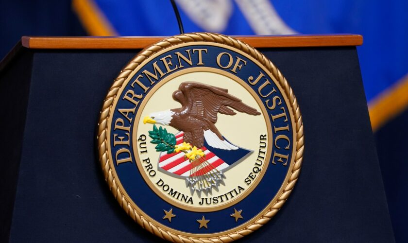 Gag orders are still hampering federal whistleblowers, agency warns