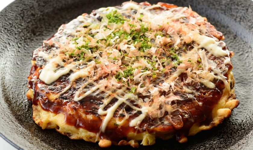 Okonomiyaki, Pfannkuchen im japanischen Stil