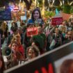 Demonstranten fordern in Tel Aviv die Freilassung von Geiseln - Israel ist Berichten zufolge nun bereit, über weniger als 40 Gei