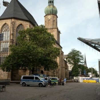 In der Nähe der Reinoldikirche kam es zu einem tragischen Polizei-Einsatz. Foto: Bernd Thissen/dpa
