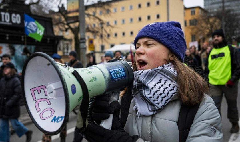 L’activiste écologiste Greta Thunberg comparaîtra en mai pour refus d’obéir à la police suédoise