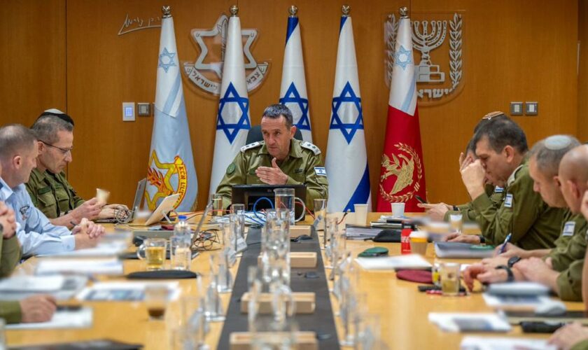 Le gouvernement israélien divisé sur l’ampleur de sa riposte après l’attaque directe de l’Iran contre son territoire