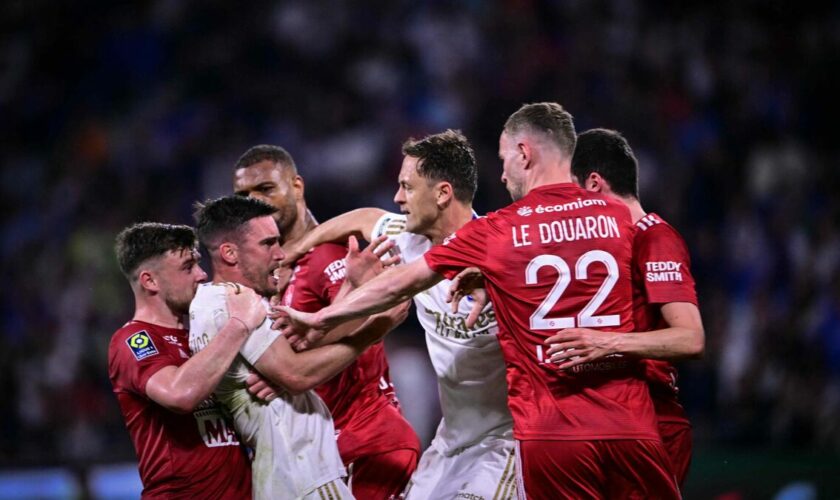 Lyon-Brest (4-3) : l’OL s’offre un match complètement fou et laisse le PSG se rapprocher du titre