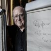 Muere a los 94 años el físico Peter Higgs, padre del bosón de Higgs