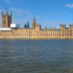 News kompakt: Britisches Parlament stimmt Asylgesetz zu