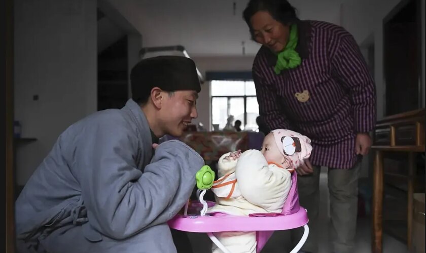 Papá Wu, el monje que ha rescatado a 600 mujeres embarazadas (y abandonadas) en China