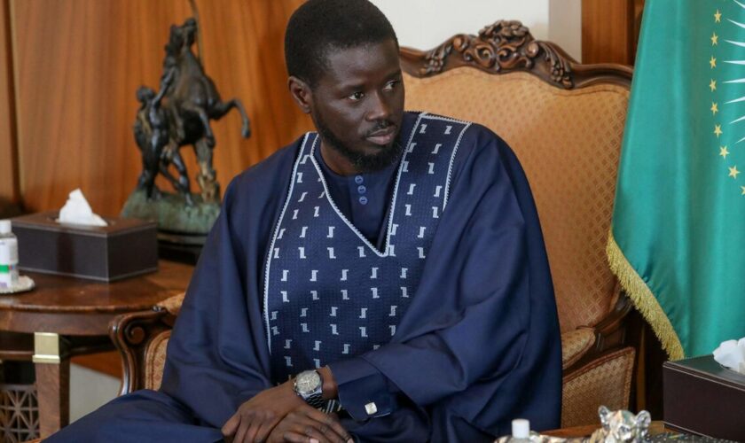 Sénégal : l’élection de Bassirou Diomaye Faye, qui a deux épouses, consacre la « tradition de la polygamie »