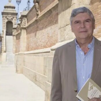 Víctor Jiménez:  «La poesía es la palabra que lucha contra el olvido»