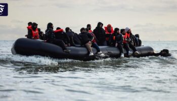 Migranten: London soll Asylbewerber für Ausreise nach Ruanda bezahlen