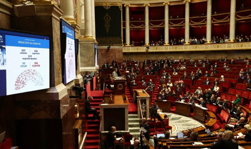 Les députés en séance à l'Assemblée nationale, le 4 avril 2024 à Paris