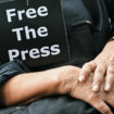 Liberté de la presse : RSF dénonce pressions politiques et désinformation dans son classement 2024