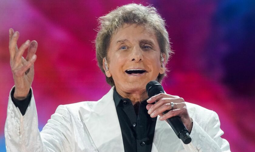 Barry Manilow latest to move gig from Manchester's Co-op Live - as Liam Gallagher jokes he'll perform in Lidl