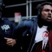New York: Polizei stoppt propalästinensische Aktivisten vor Met Gala