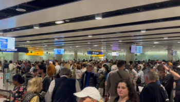 Au Royaume-Uni, une panne dans les aéroports provoque le chaos