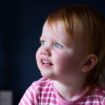 Grâce à une thérapie génique, un bébé né sourd au Royaume-Uni peut désormais entendre pour la première fois
