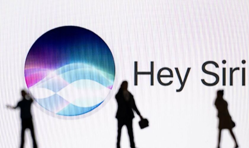 Apple est attendu notamment du côté de Siri, son assistant vocal qui a peu évolué depuis des années