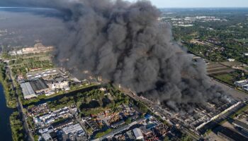 Fire destroys shopping complex housing 1,400 outlets in Poland's capital
