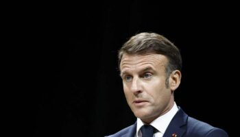 Débattre avec Le Pen avant les européennes, le “recours désespéré” de Macron