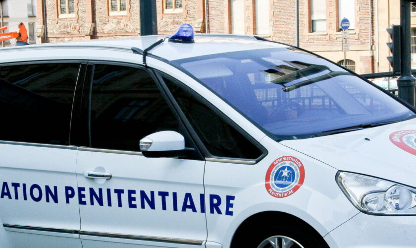 Fourgon attaqué dans l'Eure : un détenu libéré, trois policiers morts