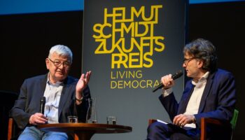 Joschka Fischer: "Ohne Demokratie sind die besten Absichten nichts"