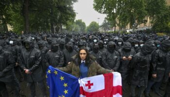Georgien: Zehntausende Protestieren erneut gegen Agentengesetz