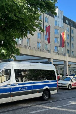 Sorgerechtsstreit: Polizei durchsucht Hotel von Unternehmerfamilie Block