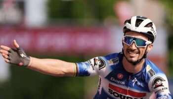 DIRECT. Giro 2024 : la TRÈS grande et belle victoire d'Alaphilippe sur la 12e étape ! Le classement